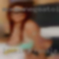 Looking female threesome