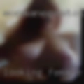 Looking female threesome