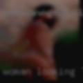 Woman looking 72703